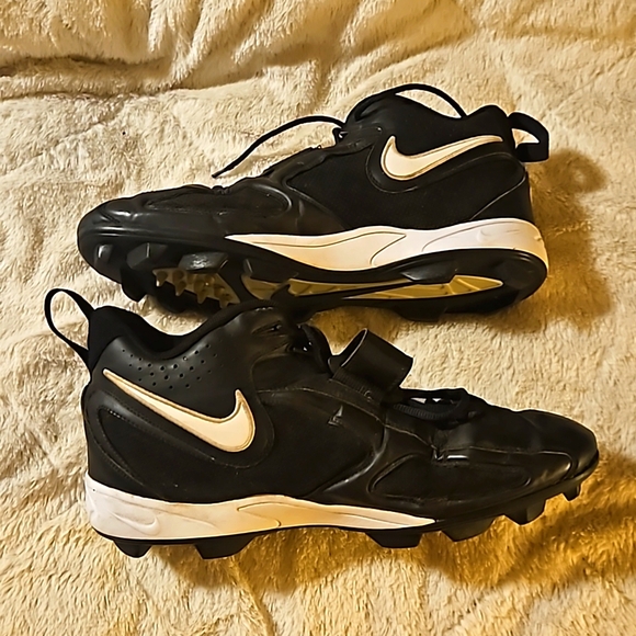 Nike Vapor Edge Football Cleats - Picture 1 of 1